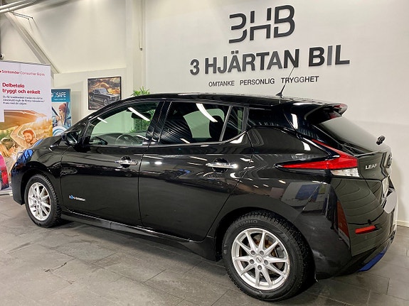Nissan Leaf 3 of 18