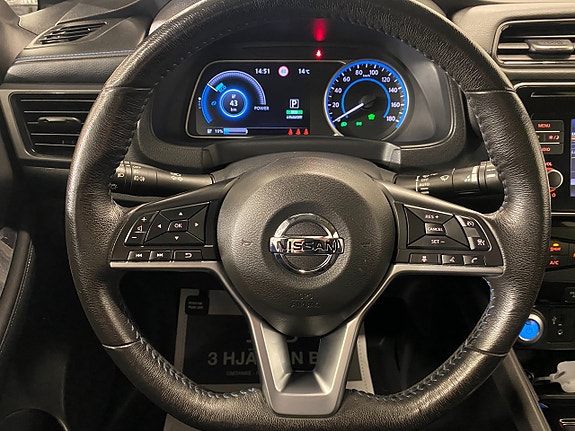 Nissan Leaf 10 of 18