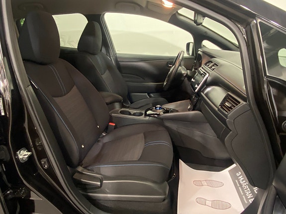 Nissan Leaf 14 of 18