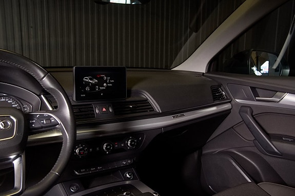 Audi Q5 12 of 16