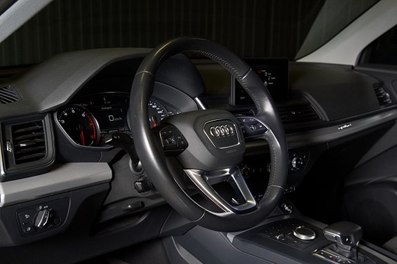 Audi Q5 10 of 16