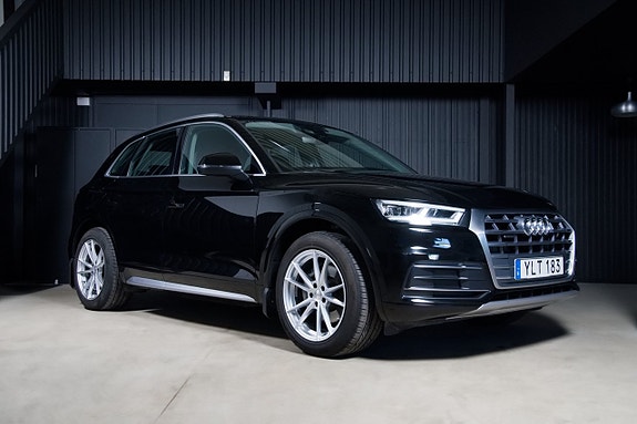 Audi Q5 2 of 16
