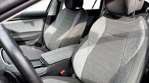 Skoda Superb 8 of 12