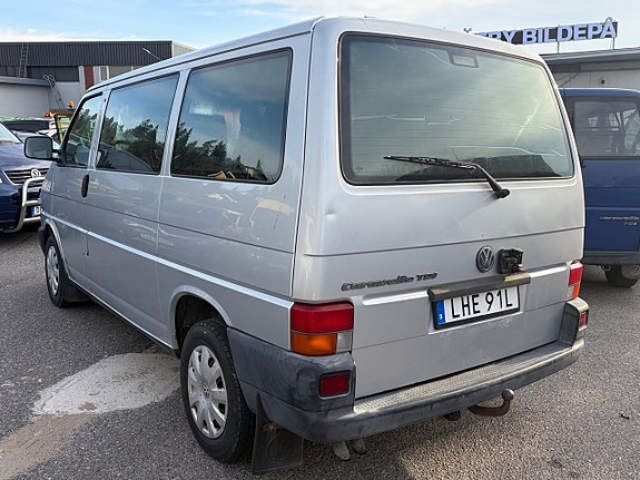 Volkswagen Caravelle 2 of 13