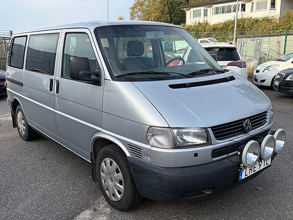 Volkswagen Caravelle 6 of 13