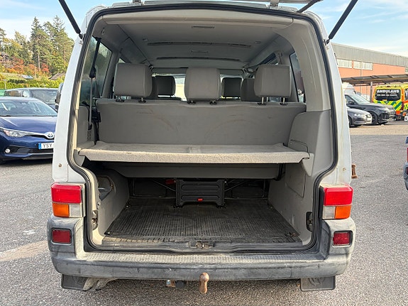 Volkswagen Caravelle 3 of 13
