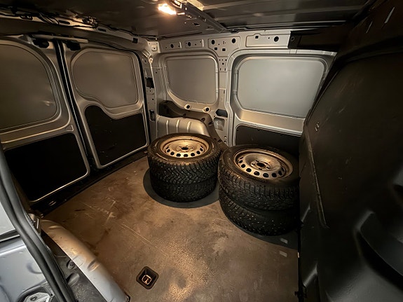 Volkswagen Caddy 23 of 25