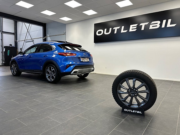 Kia XCeed 7 of 30