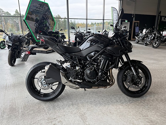 Kawasaki Z900 - Köp Online 13 of 13
