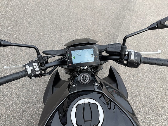 Kawasaki Z900 - Köp Online 10 of 13