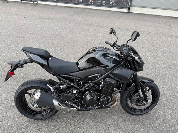 Kawasaki Z900 - Köp Online 4 of 13