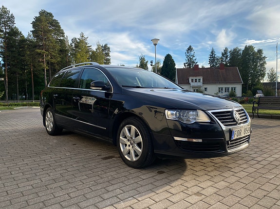 Volkswagen Passat 3 of 8