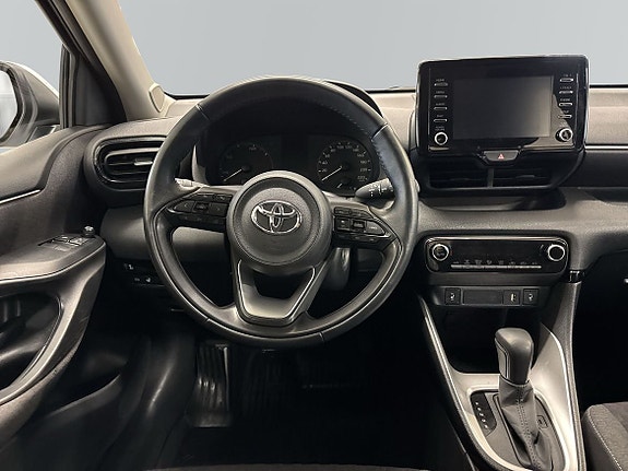 Toyota Yaris 9 of 14