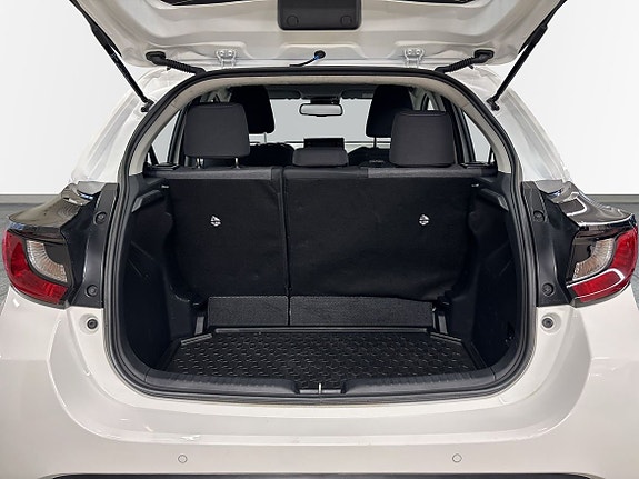 Toyota Yaris 10 of 14