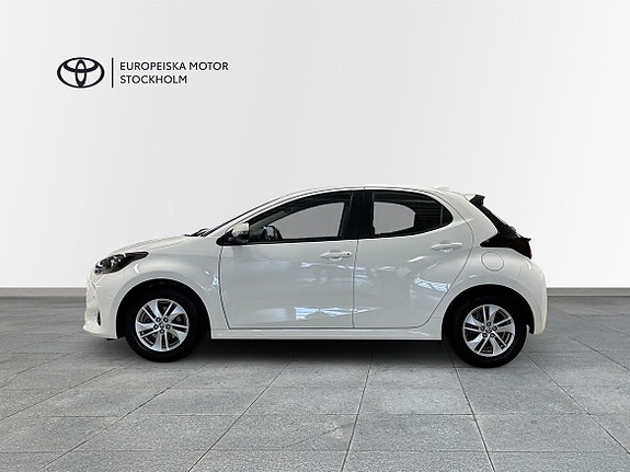 Toyota Yaris 3 of 14