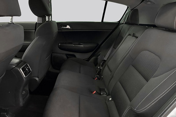 Kia Sportage 10 of 23