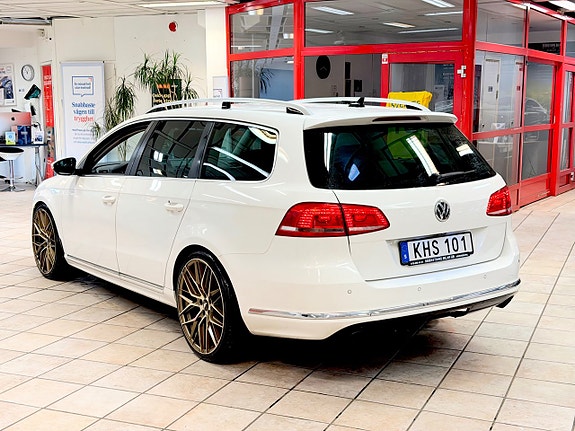 Volkswagen Passat 5 of 14