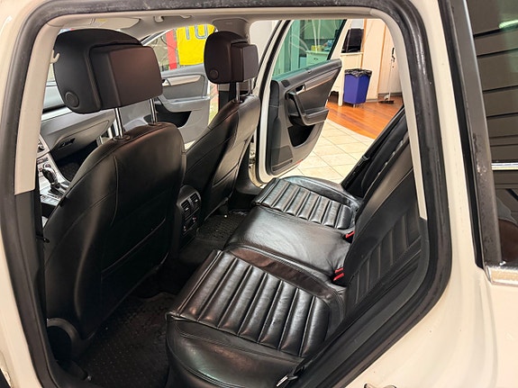 Volkswagen Passat 14 of 14