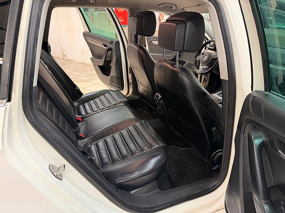 Volkswagen Passat 13 of 14