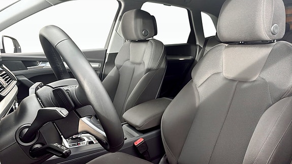 Audi Q5 8 of 12