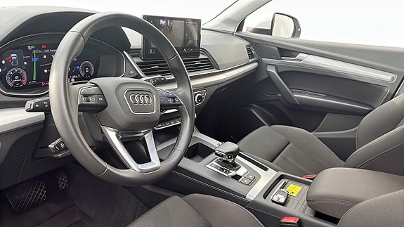 Audi Q5 7 of 12