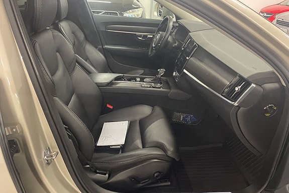 Volvo V90 Cross Country 15 of 17