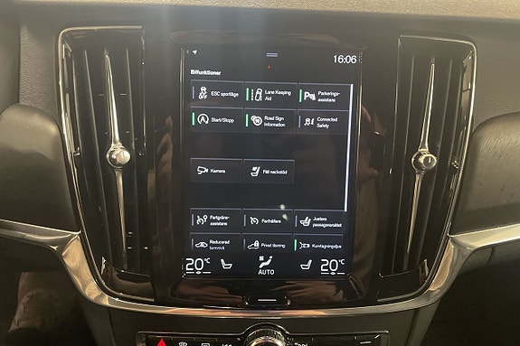 Volvo V90 Cross Country 13 of 17