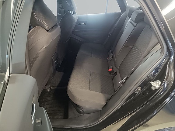 Toyota Corolla 7 of 15