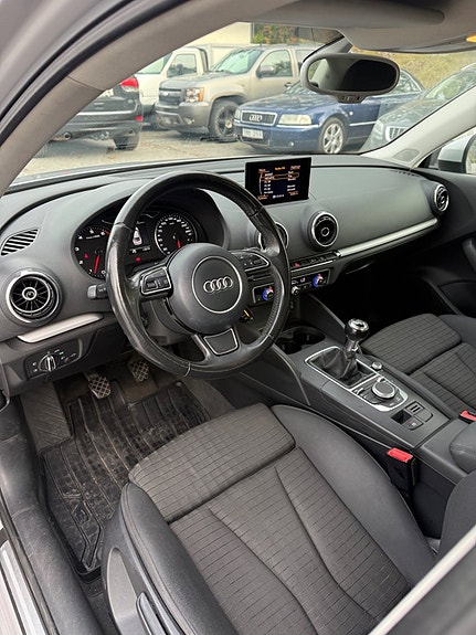 Audi A3 4 of 11