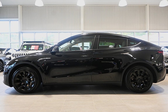 Tesla Model Y 2 of 25