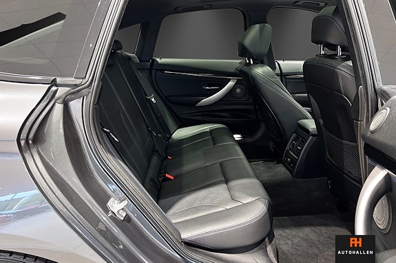 BMW 340i 28 of 30