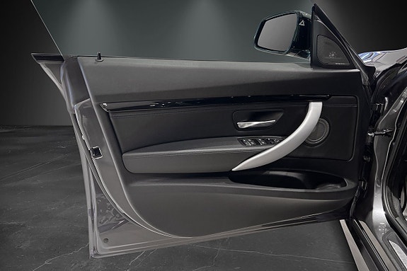BMW 340i 10 of 30