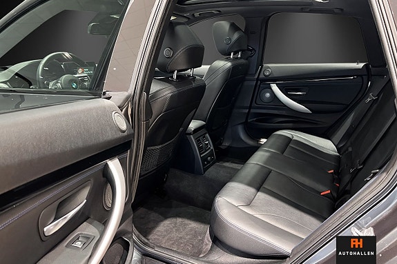 BMW 340i 25 of 30