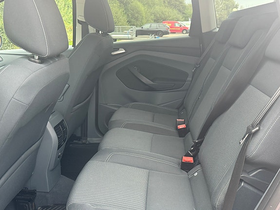Ford C-Max 8 of 14