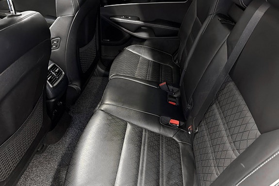 Kia Sorento 9 of 20
