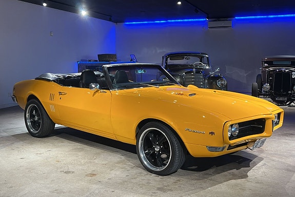 Pontiac Firebird 8 of 18