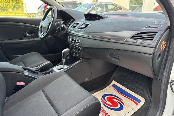 Renault Megane 11 of 17