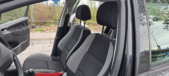 Peugeot 207 7 of 12