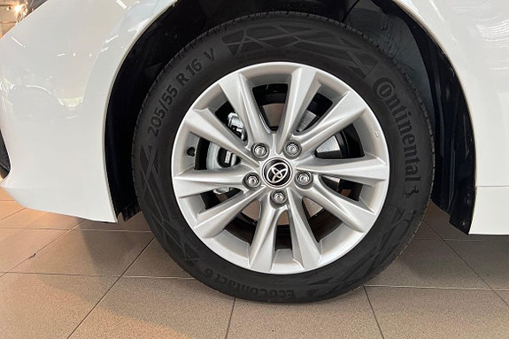 Toyota Corolla 15 of 20