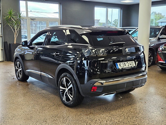 Peugeot 3008 4 of 17