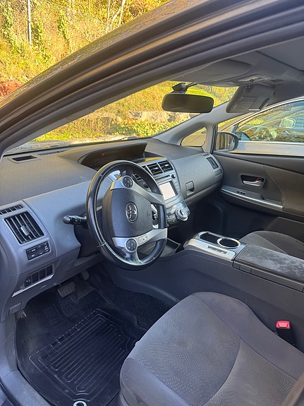 Toyota Prius+ 7 of 7