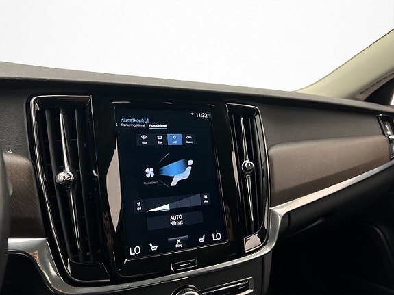 Volvo V90 Cross Country 19 of 29