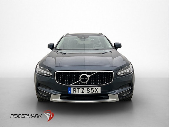 Volvo V90 Cross Country 2 of 29