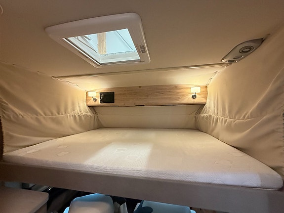Eura Mobil Integra Line 650 HS (160HK) Stor U-soffa bak! ALDE! Endast 6,5m! Vinteranpassad! AC i bodel! Stor garderob! 17 of 25