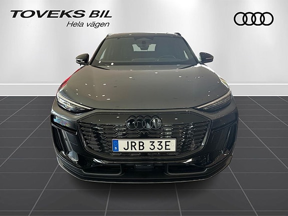 Audi Q6 e-tron 8 of 19