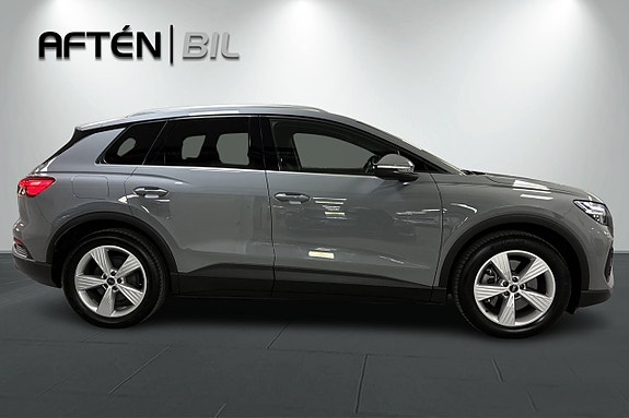Audi e-tron 7 of 26