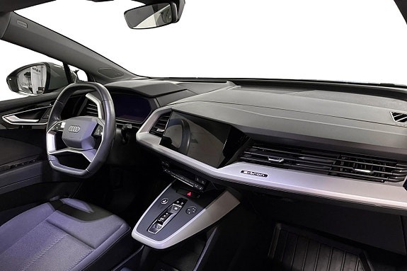 Audi e-tron 15 of 26