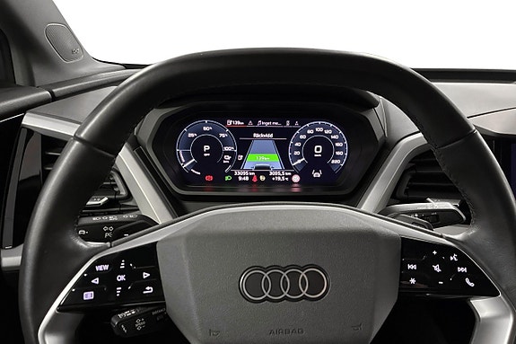 Audi e-tron 12 of 26