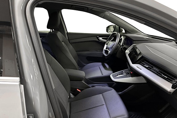 Audi e-tron 14 of 26