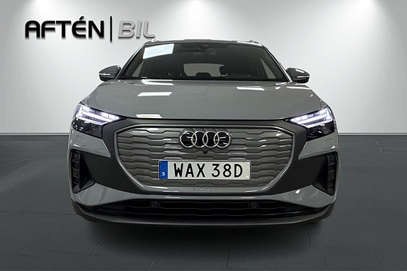Audi e-tron 3 of 26